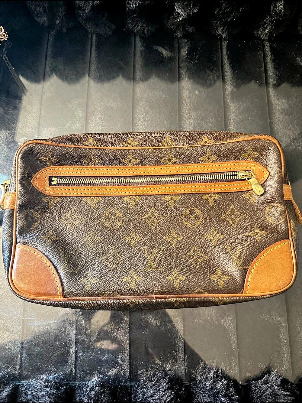 Louis Vuitton Sac Sports Clutch Crossbody Bag Brown & Tan